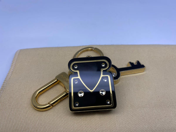 Louis Vuitton Brass Lock And Key Set - Gold Bag Accessories, Accessories -  LOU798955