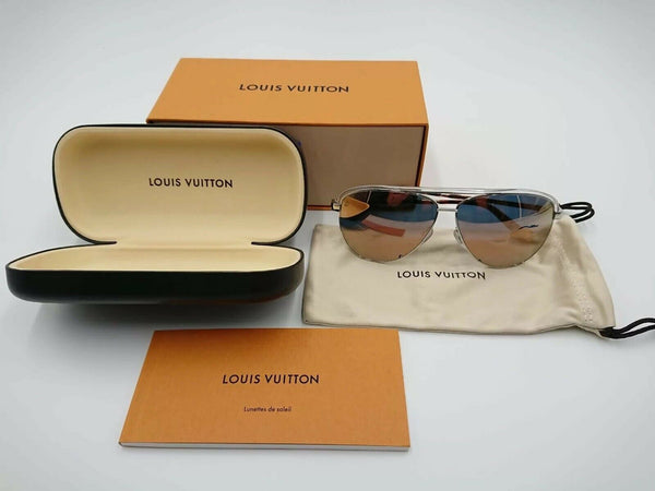Louis Vuitton - Authenticated Sunglasses - Metal Silver Plain For Woman, Very Good condition