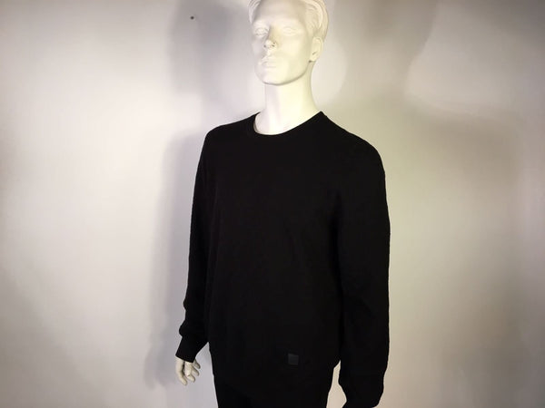 Louis Vuitton Men's Black and White Cotton Distorted Damier Crewneck –  Luxuria & Co.