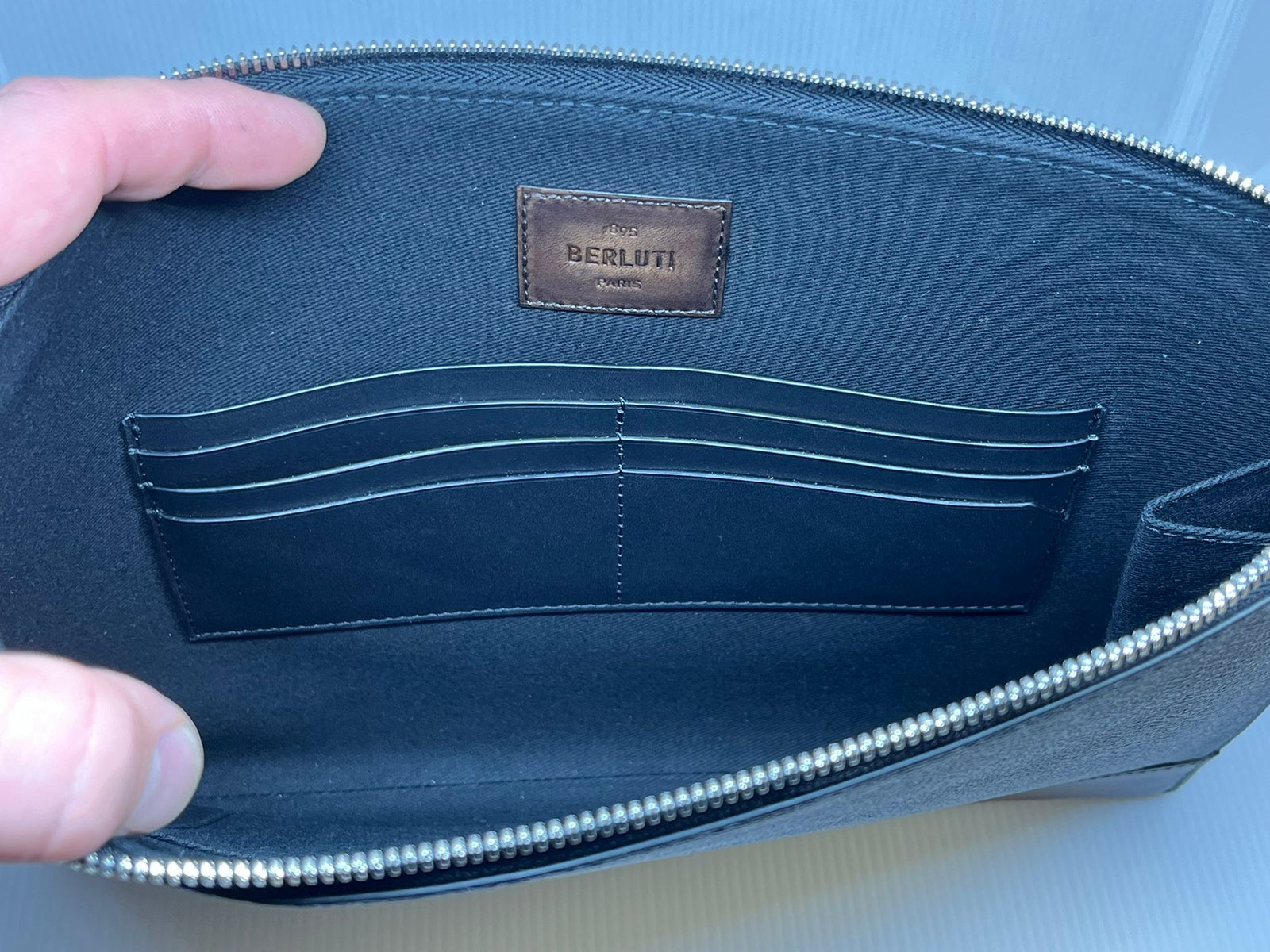 Berluti ネイビー タグ取れてます Berluti Nino GM Canvas & Leather Clutch M207348 – Luxuria & Co.