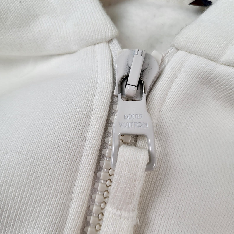Louis Vuitton Men's Green Cotton 3D Patched Pocket Half Zipped Sweater –  Luxuria & Co.