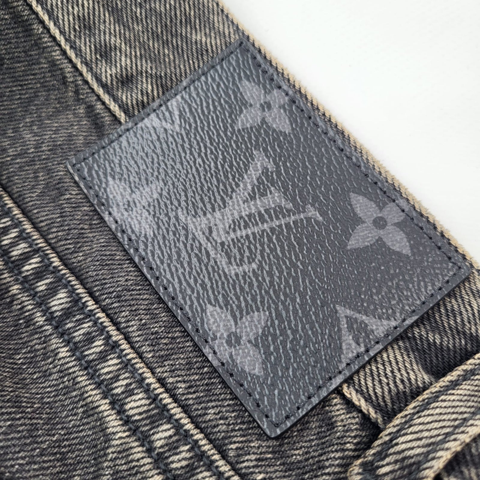 Louis Vuitton プリント ジーンズ Slim Fit Denim Pants - Ready-to-Wear | LOUIS VUITTON