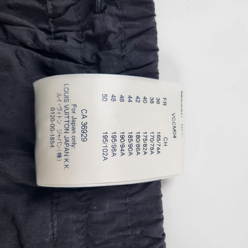 Louis Vuitton Men's Navy Cotton Chapman Chino Shorts – Luxuria & Co.