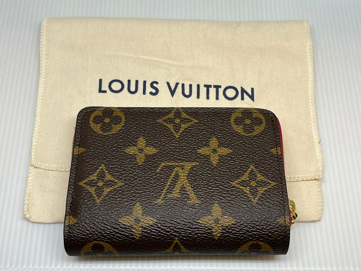 Louis Vuitton Lou Wallet — Monogram (M82377)