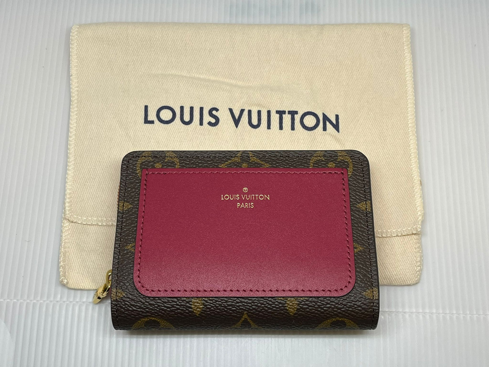 LouisVuittonLouWalletFushia3_1