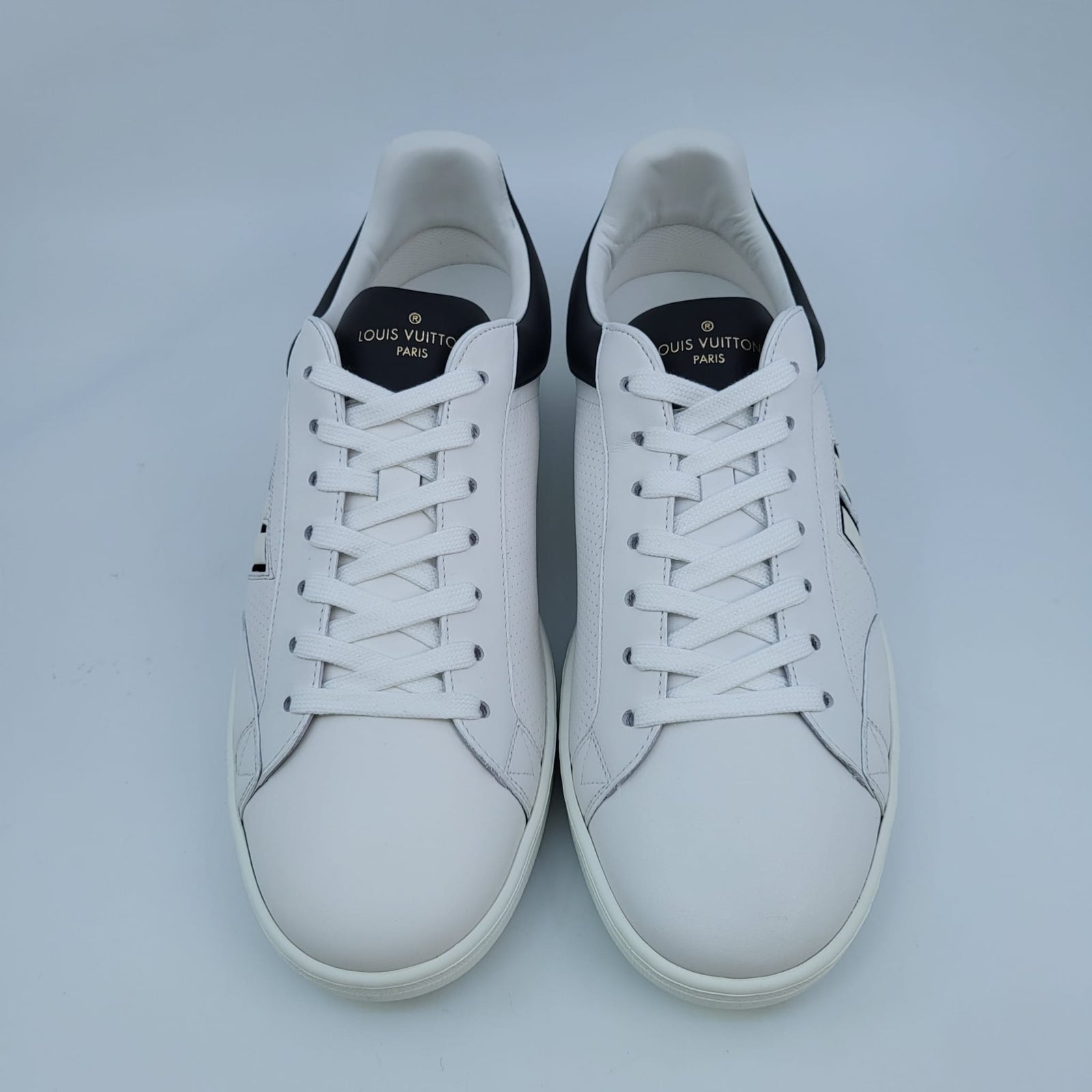XLV LOUIS VUITTON 750ml 未開栓　　① LouisVuittonLuxembourgSneaker3