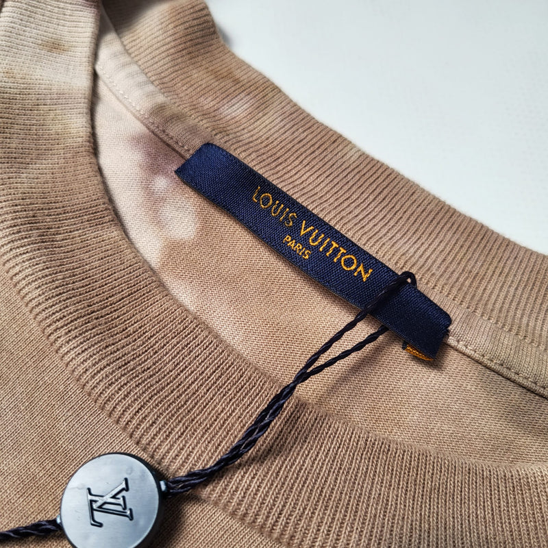 Louis Vuitton Men's Beige Cotton Tie Dye T-Shirt – Luxuria & Co.