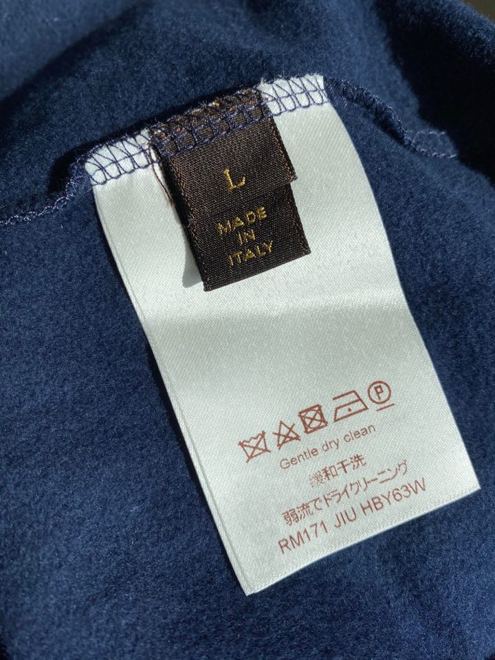 Louis Vuitton Men's Navy Cotton Chapman Chino Shorts – Luxuria & Co.