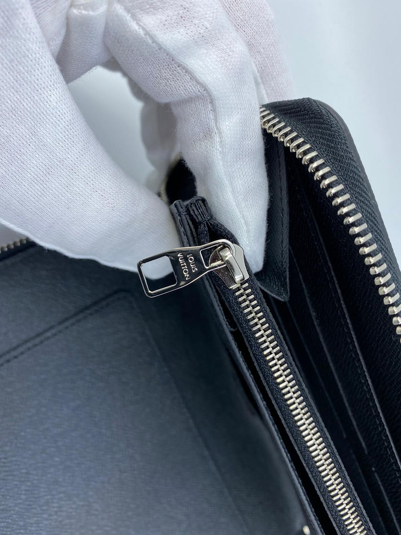 Louis Vuitton Men's Zippy Organizer Wallet Taiga Ardoise M30513