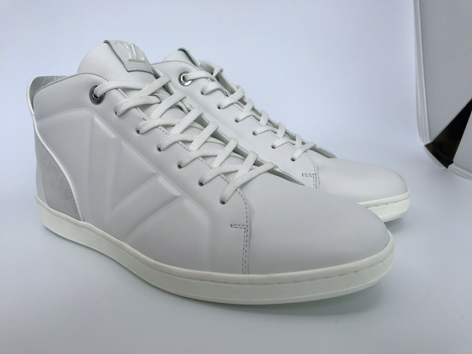 Louis Vuitton Men's White Leather Fuselage Sneaker Boot – Luxuria