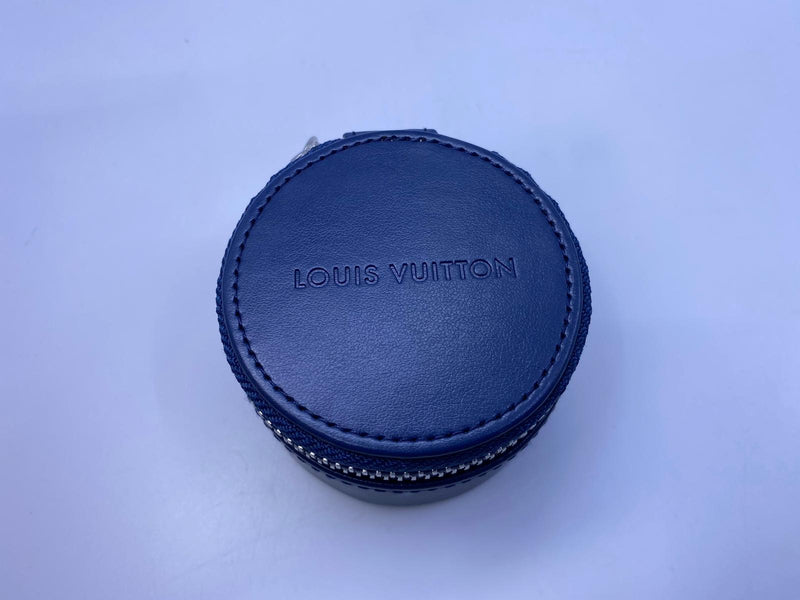 Louis Vuitton Horizon White Wireless Earphones – Luxuria & Co.