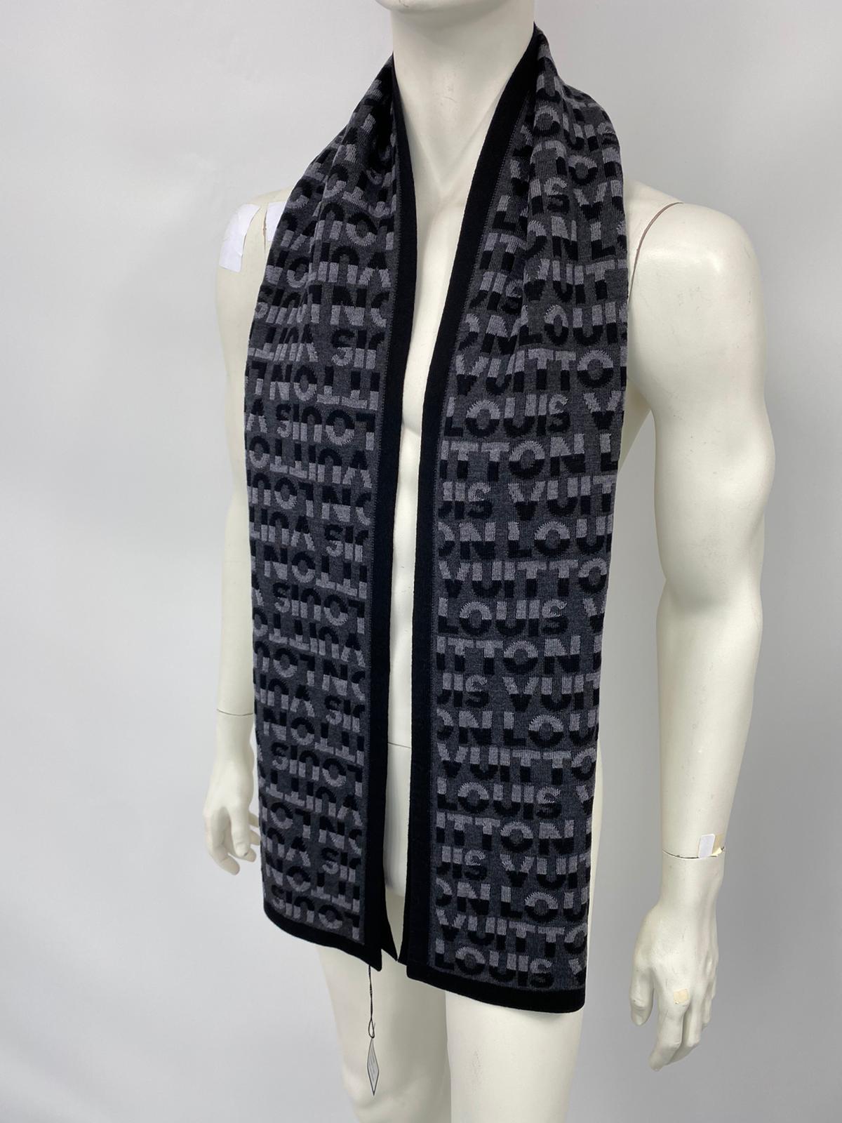 Louis Vuitton Men's Anthracite Wool LV Split Scarf – Luxuria