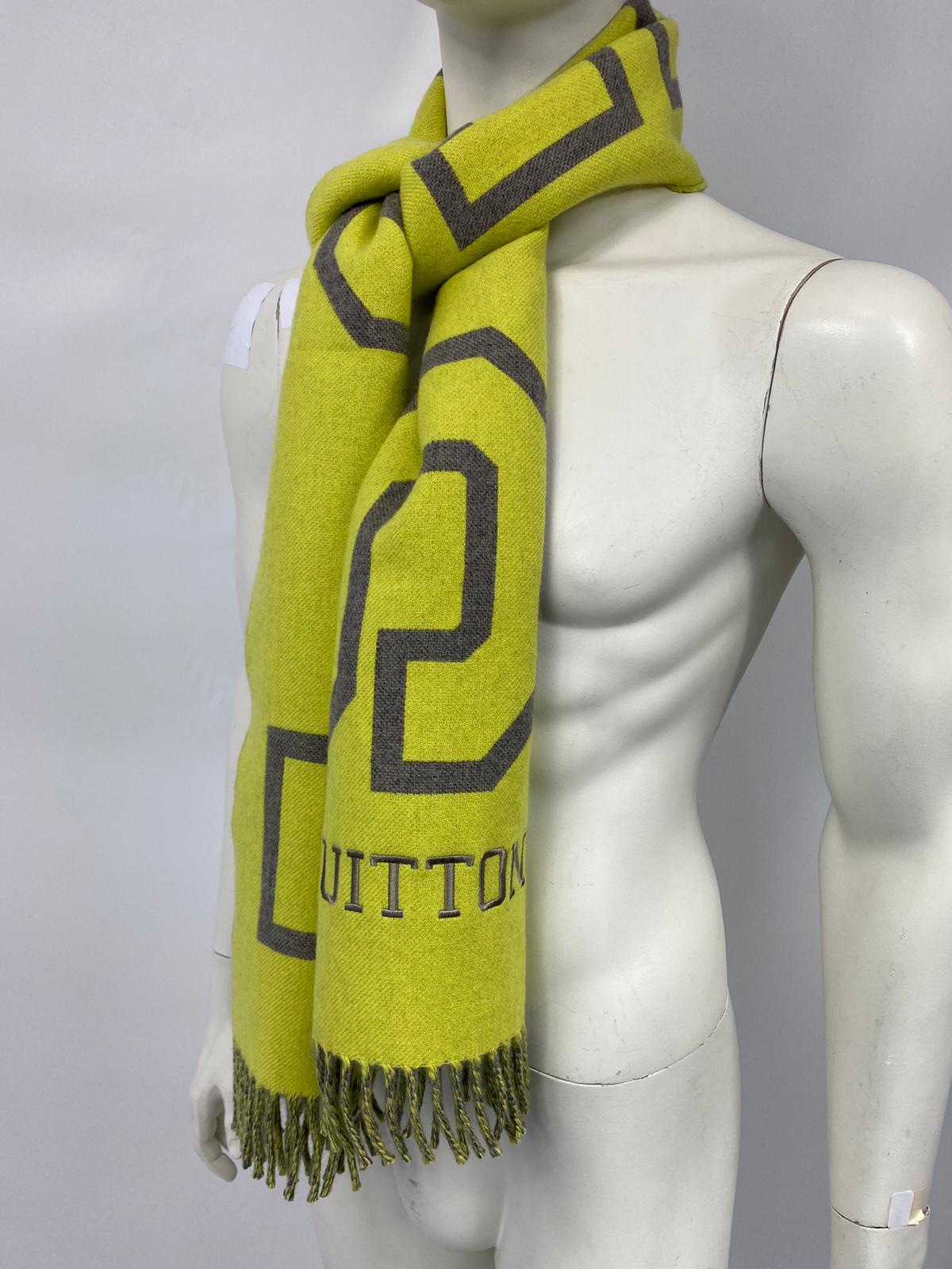 LOUIS VUITTON イエロースカーフ 約87cm x 87cm Louis Vuitton Yellow/White Monogram Cashmere Reykjavik Scarf