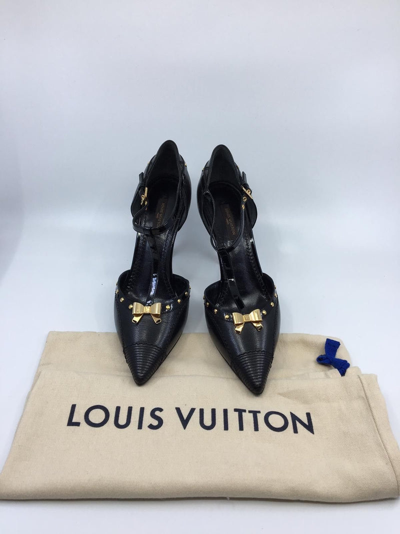 Louis Vuitton Gold LV Bow Pump - Luxuria & Co.