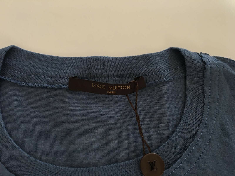 Louis Vuitton Men's Blue Cotton Chapman Zulu Statue T-Shirt – Luxuria & Co.