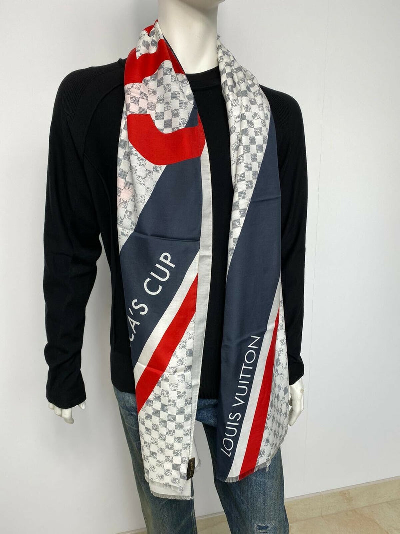 LOUIS VUITTON SHAWL  Casual outfits, Lv scarf, Favorite fashion designer