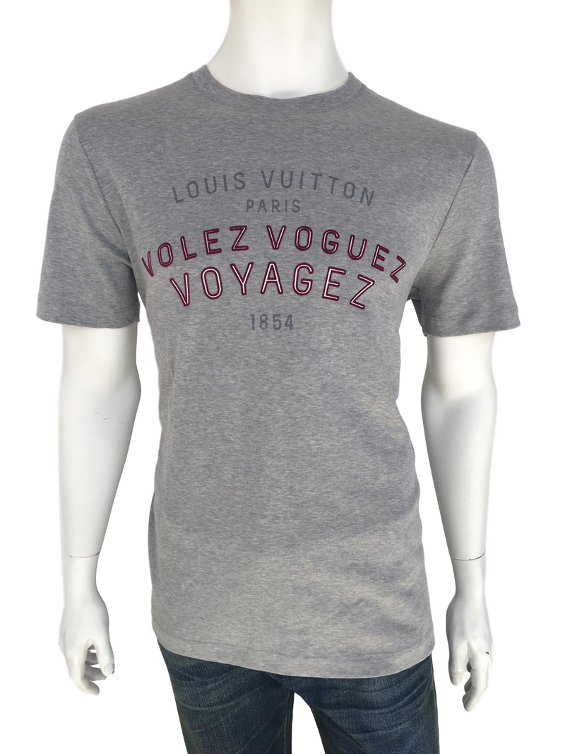 Louis Vuitton Men's Gray Cotton Volez Voguez Voyagez T-Shirt Louis Vuitton Men's Gray Cotton Volez Voguez Voyagez T-Shirt