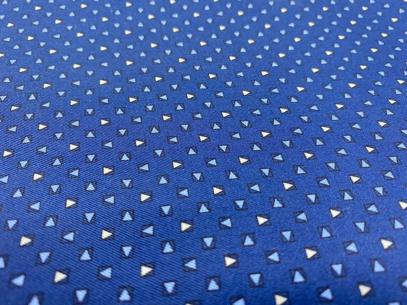 Louis Vuitton Uniformes 100% Silk Pocket Square With Triangles - Luxuria & Co.