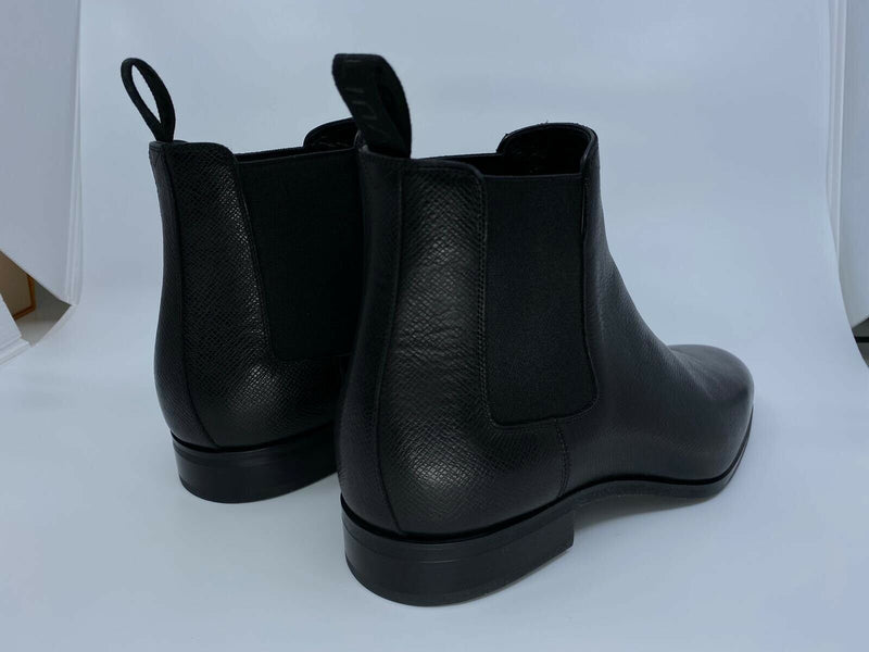Louis Vuitton Men's Black Taiga Leather City Chelsea Boot