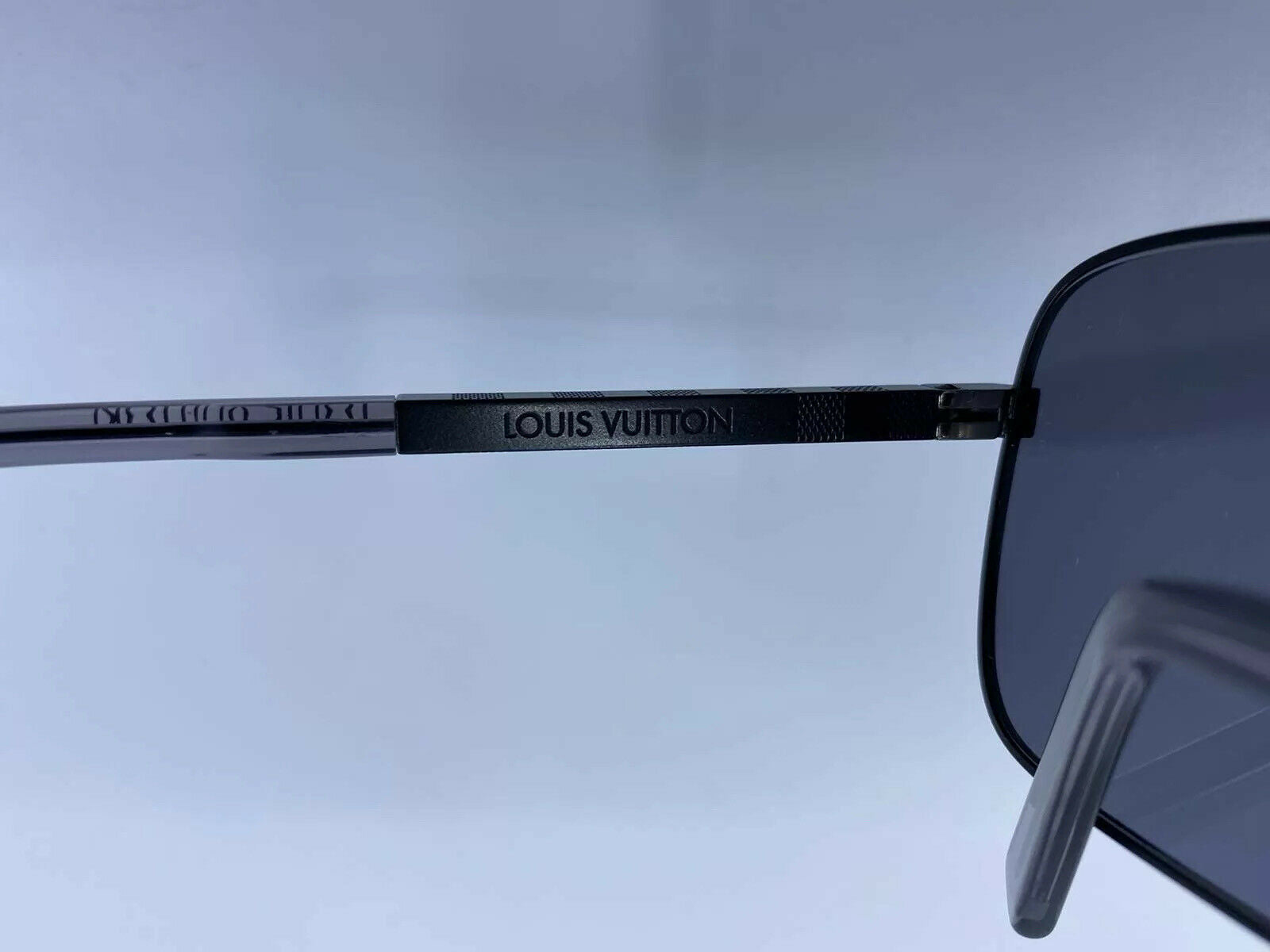 Louis Vuittone Men's Attitude Black U Damier Sunglasses Z0433U