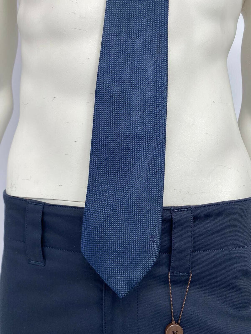 Louis Vuitton Navy Blue Petit Damier Pattern Jacquard Silk Tie Louis Vuitton