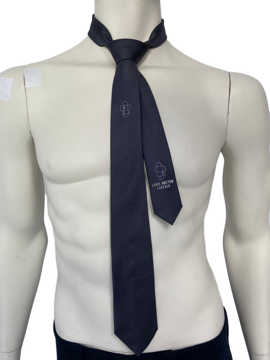 World'S Highest Necktie Pole Louis Vuitton Beige mens