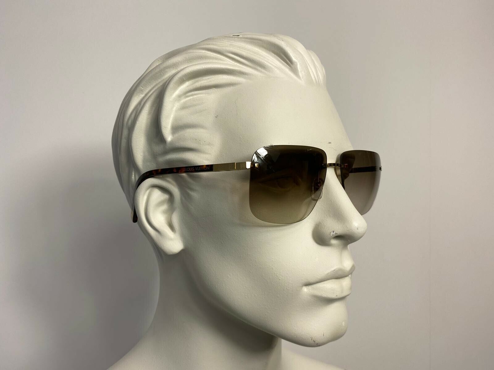 LOUIS VUITTON サングラス Louis Vuitton Men's Attraction Rimless Sunglasses Z0703U – Luxuria
