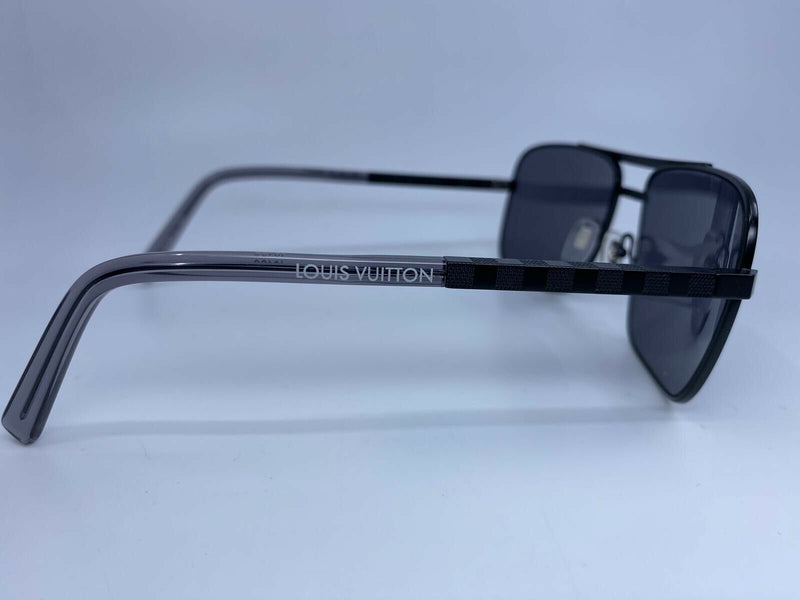 Louis Vuitton Attitude Sunglasses - 𝗟𝘂𝘅𝘂𝗿𝘆 𝗔𝗰𝗰𝗲𝘀𝘀𝗼𝗶𝗿𝗲𝘀