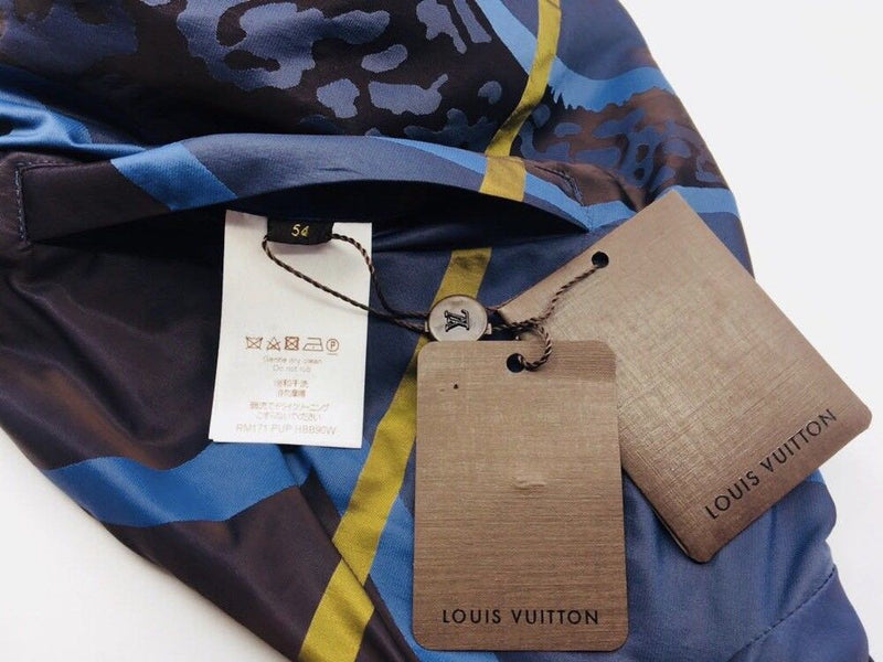 100% Authentic LOUIS VUITTON Giraffe Button Up Shirt Size M