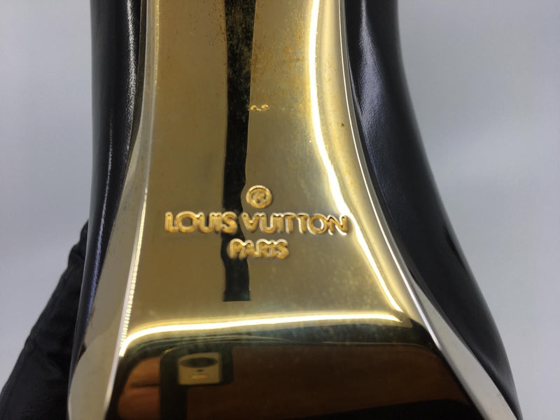 Louis Vuitton Gold Sole Pump - Luxuria & Co.