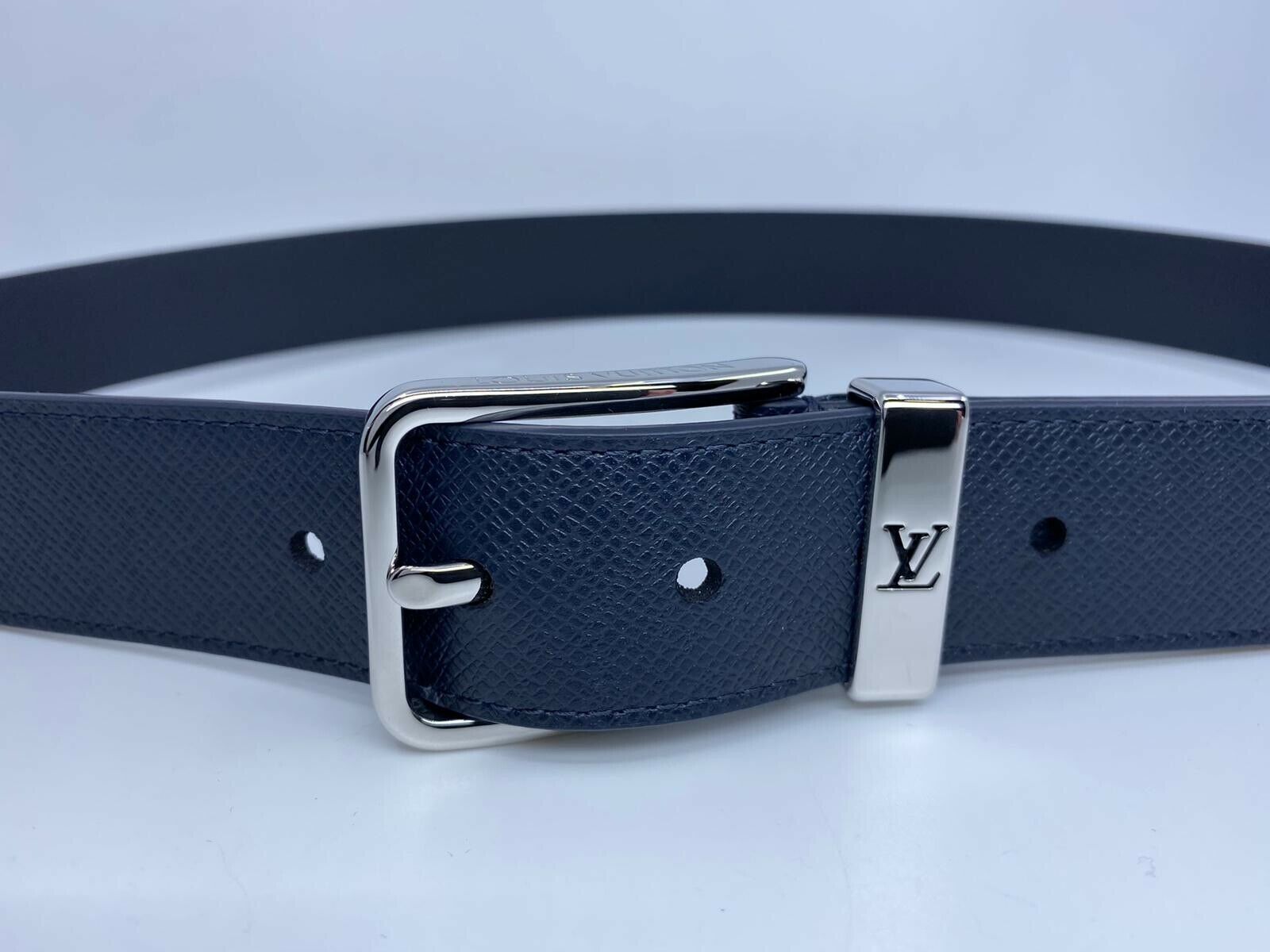 LOUIS VUITTON TAIGA  BELT GREEN CT0945 size 85/34 Louis Vuitton Taiga Monogram 40mm LV Initiales Belt 85 34  main image 4