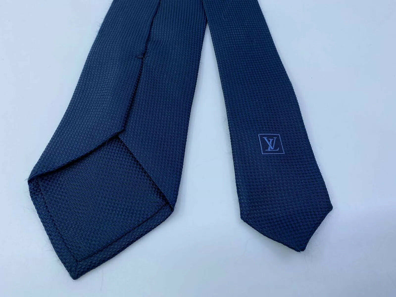 Louis Vuitton Men's Navy Uniformes Triangle Pattern Silk Tie