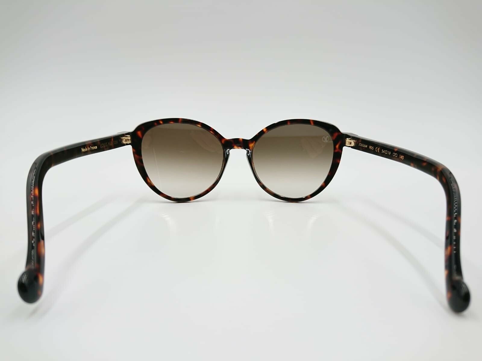 Auth Louis Vuitton tortoiseshell
Z0806E 54•19 Ava Sunglasses Louis Vuitton Women main image 2