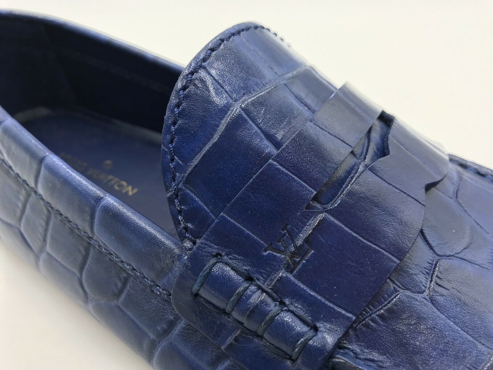 Louis Vuitton Men's Blue Alligator Print Shade Car Shoe Loafer