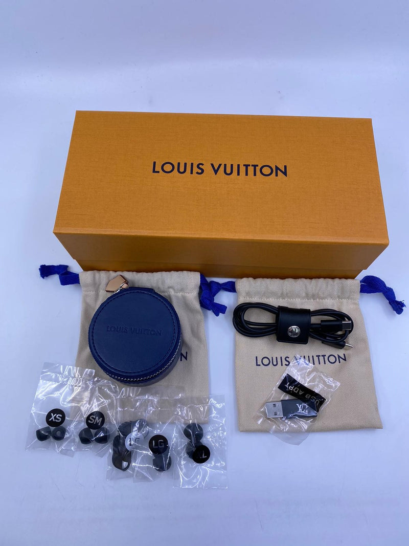 Louis Vuitton Horizon Earbuds QAB 020 white & gold good