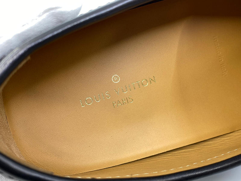 Louis Vuitton Men's Black Leather Hockenheim Moccasin – Luxuria & Co.