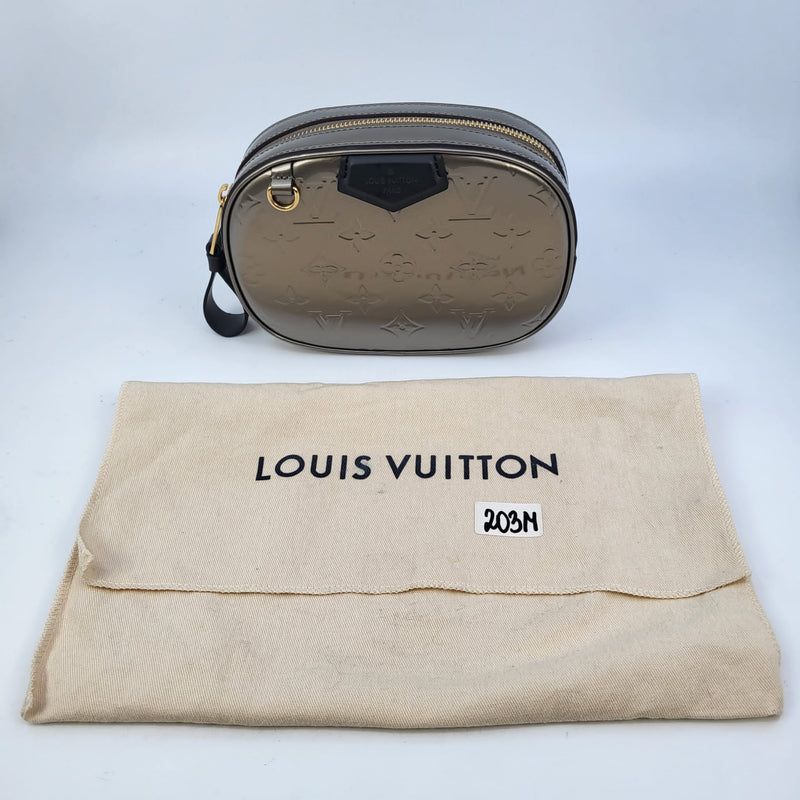 LOUIS VUITTON Vernis Belt Bag Champagne Metallise 795940