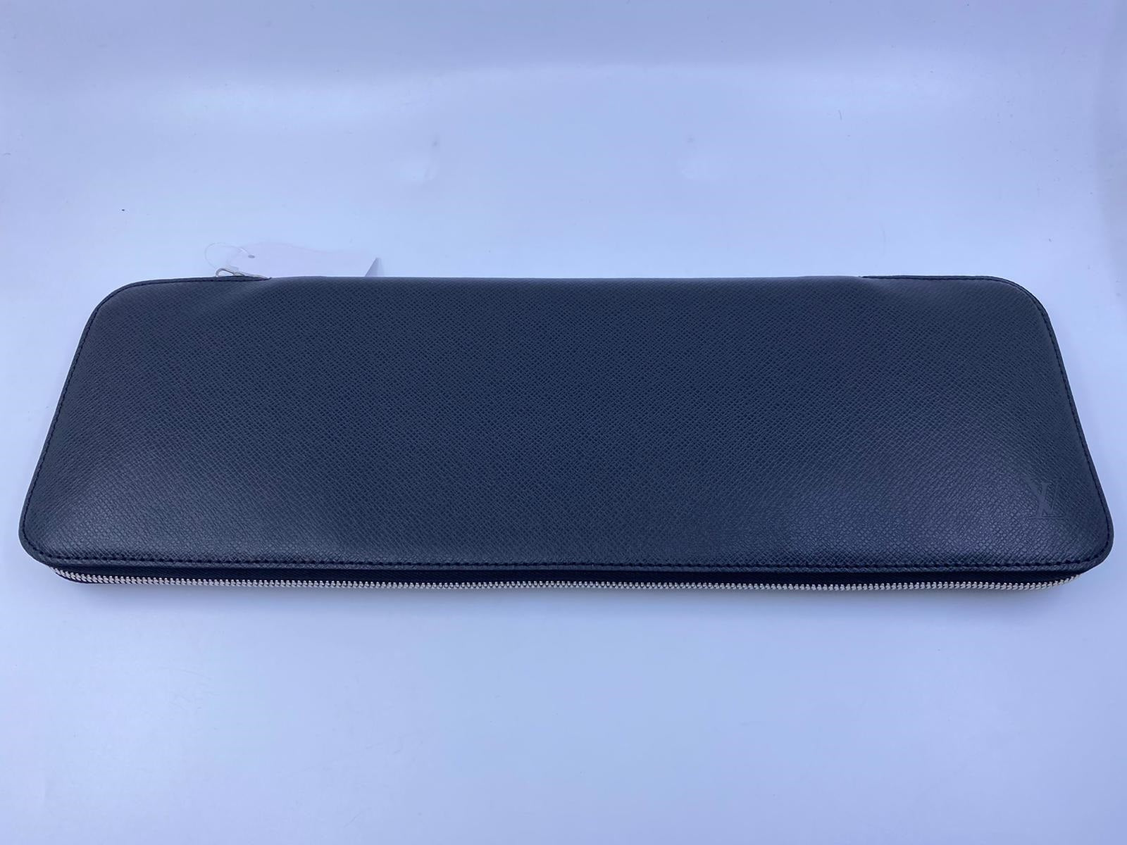 LouisVuitton, ネクタイケース(Taiga, Ardoise) Louis Vuitton Men's Tie Case Taiga Ardoise M30302 – Luxuria