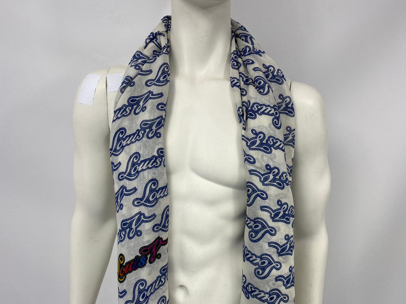 white louis vuitton scarf