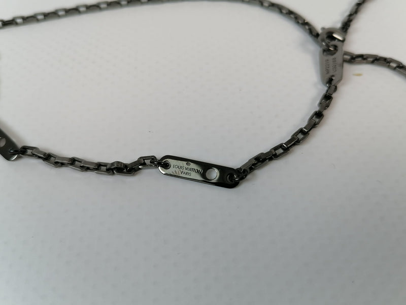 Louis Vuitton® LV Chain Links Necklace Palladium. Size