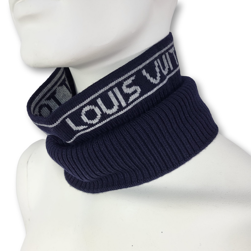 Louis Vuitton Men's Navy Wool Gravity Neck Warmer MP2237 – Luxuria Louis Vuitton Men's Navy Wool Gravity Neck Warmer MP2237 – Luxuria