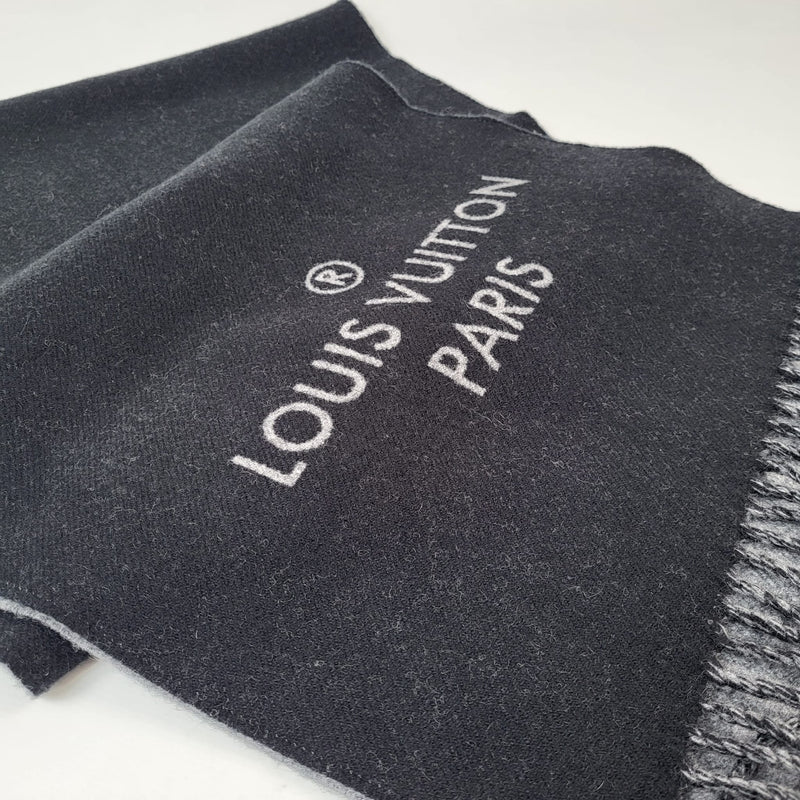 Louis Vuitton Men's Black Wool Cashemere Alpes Scarf M71096 – Luxuria & Co.