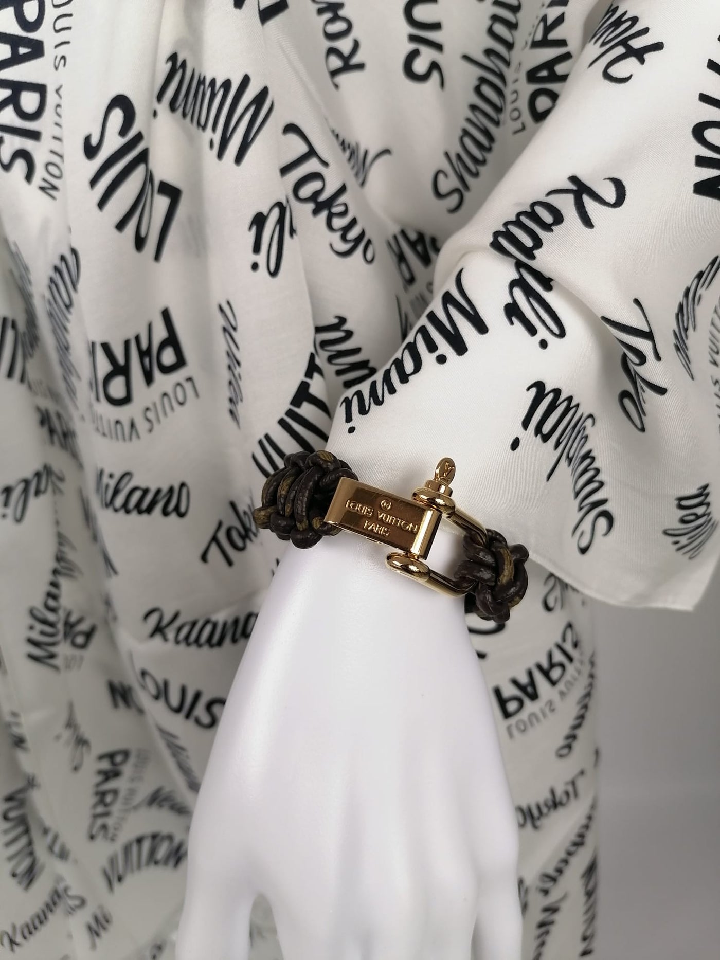 Louis Vuitton Women's Brown Monogram Outdoor Bracelet MP038E