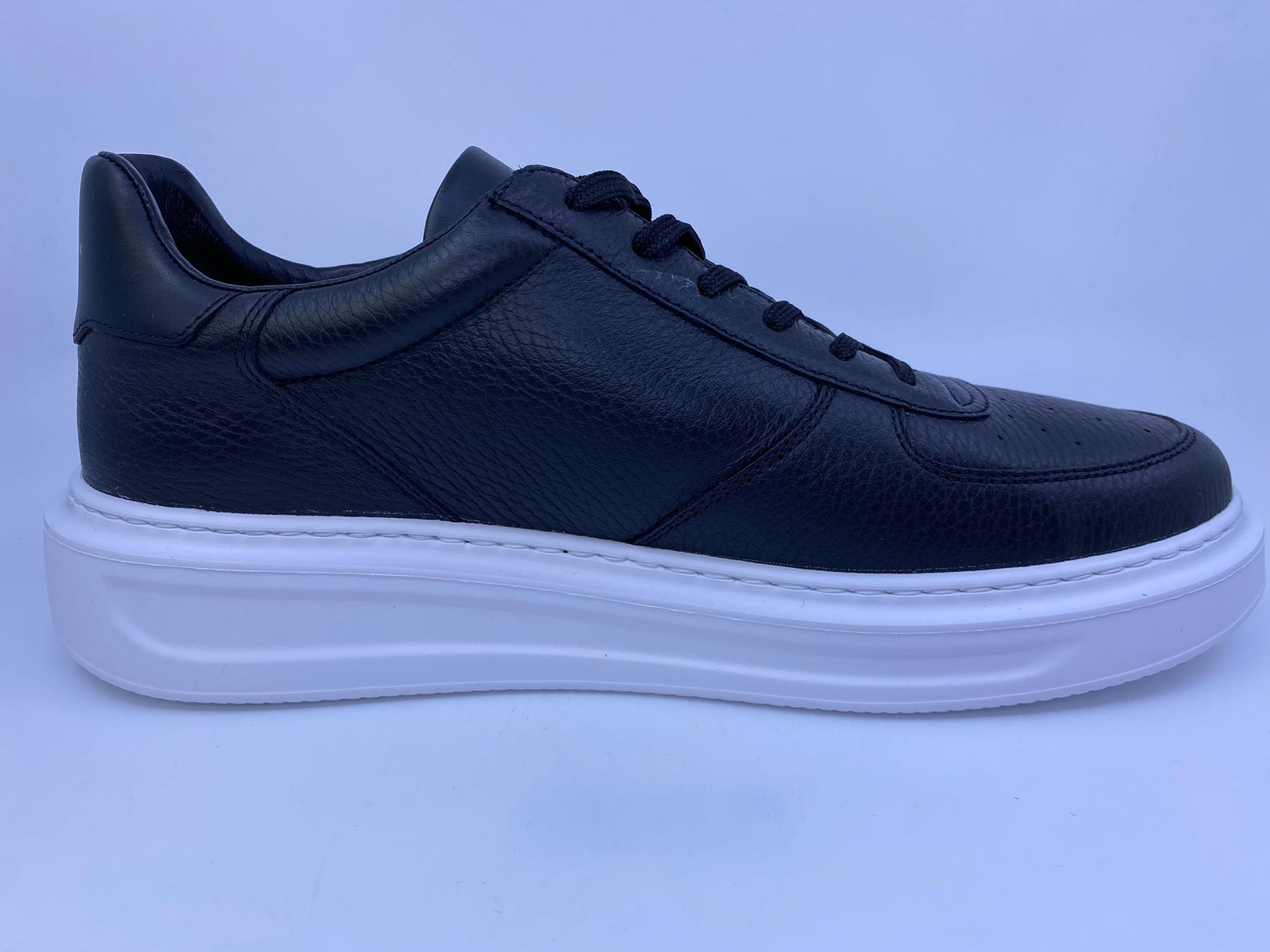 Louis Vuitton ダークブルー 90\36 LV BUTTERSOFT Sneaker - Men - Shoes | LOUIS VUITTON ®