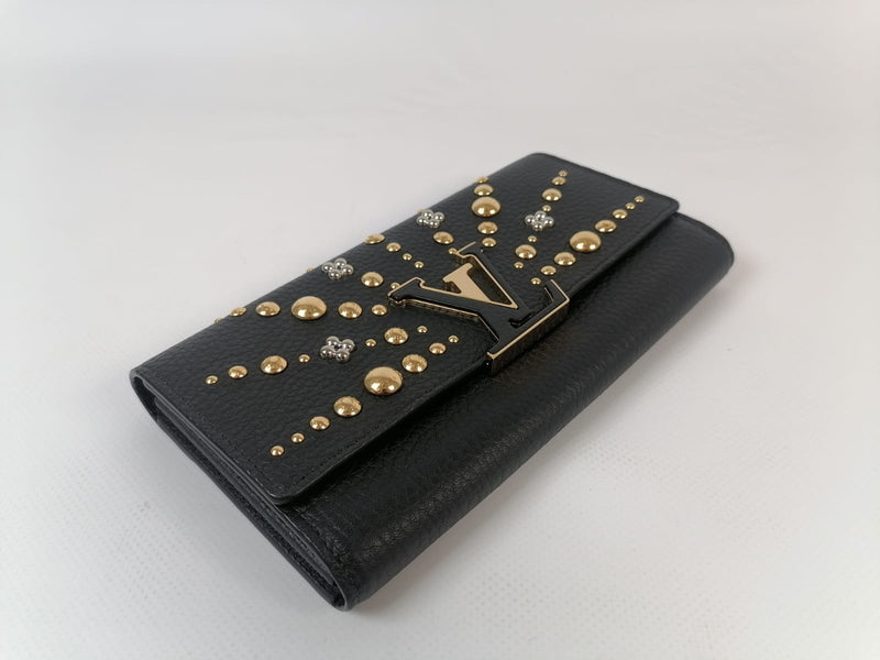 Louis Vuitton Women's Black Leather Capucines Sunny Wallet