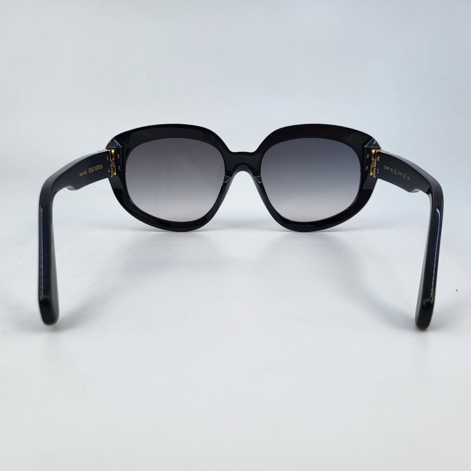 Louis Vuitton Women display picture 1