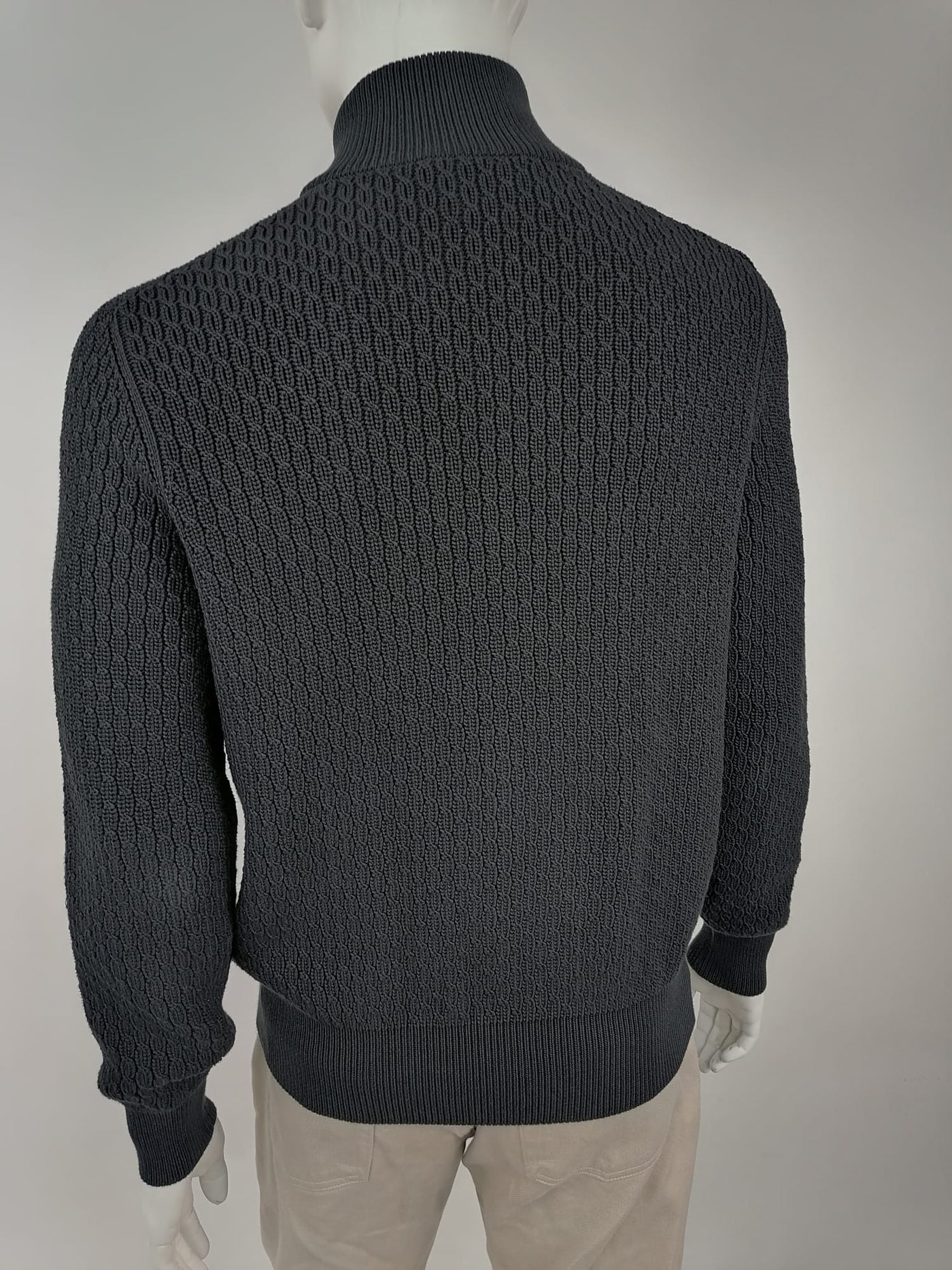 さ*郎様 LOUIS VUITTON ダークグレー ニット　XS Louis Vuitton Men's Gray Black Cotton Silk Circled LV Cardigan