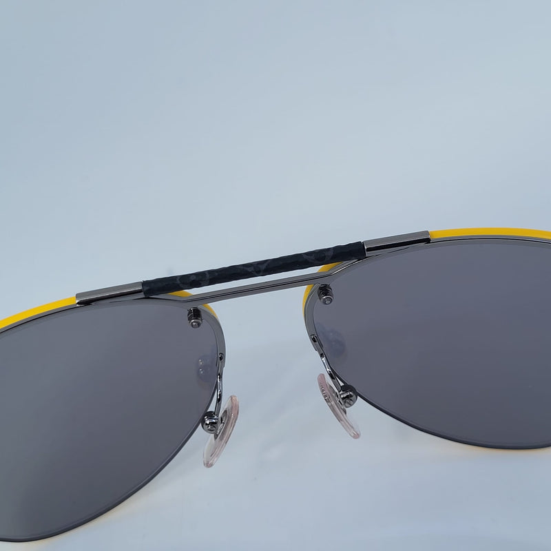 Louis Vuitton Clockwise Sunglasses Gold Monogram Metal. Size E