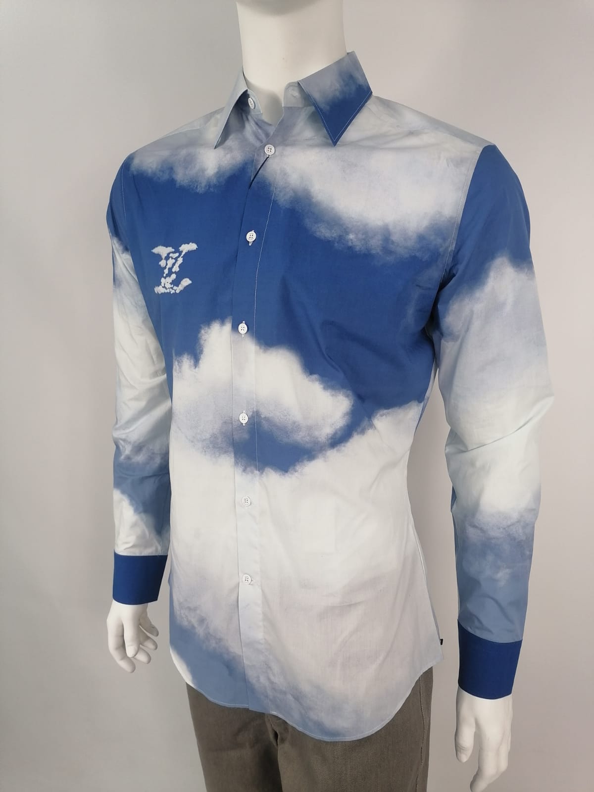 louis vuitton mens dress shirts Louis Vuitton Men's 100% Cotton Blue & White Regular Fit Cloud Shirt –  Luxuria & Co