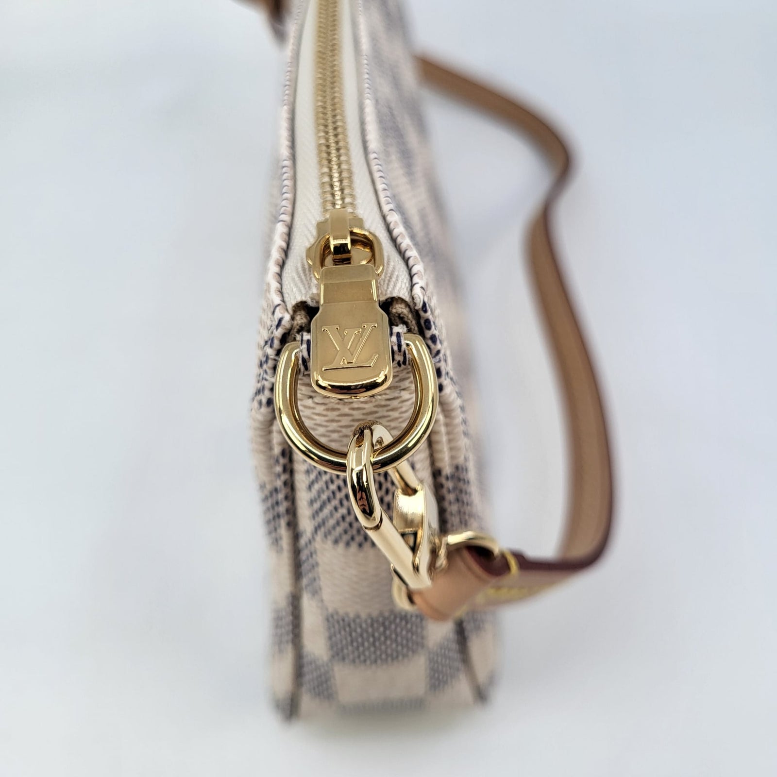 Louis Vuitton Pochette Accessories Damier Azur N41207 – Luxuria & Co.